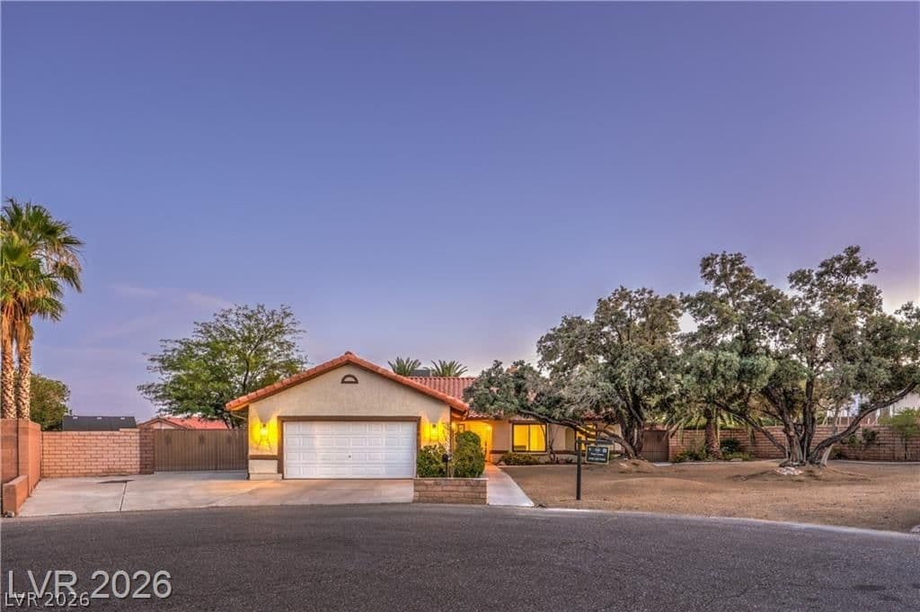 5325 El Capitan Way photo 2