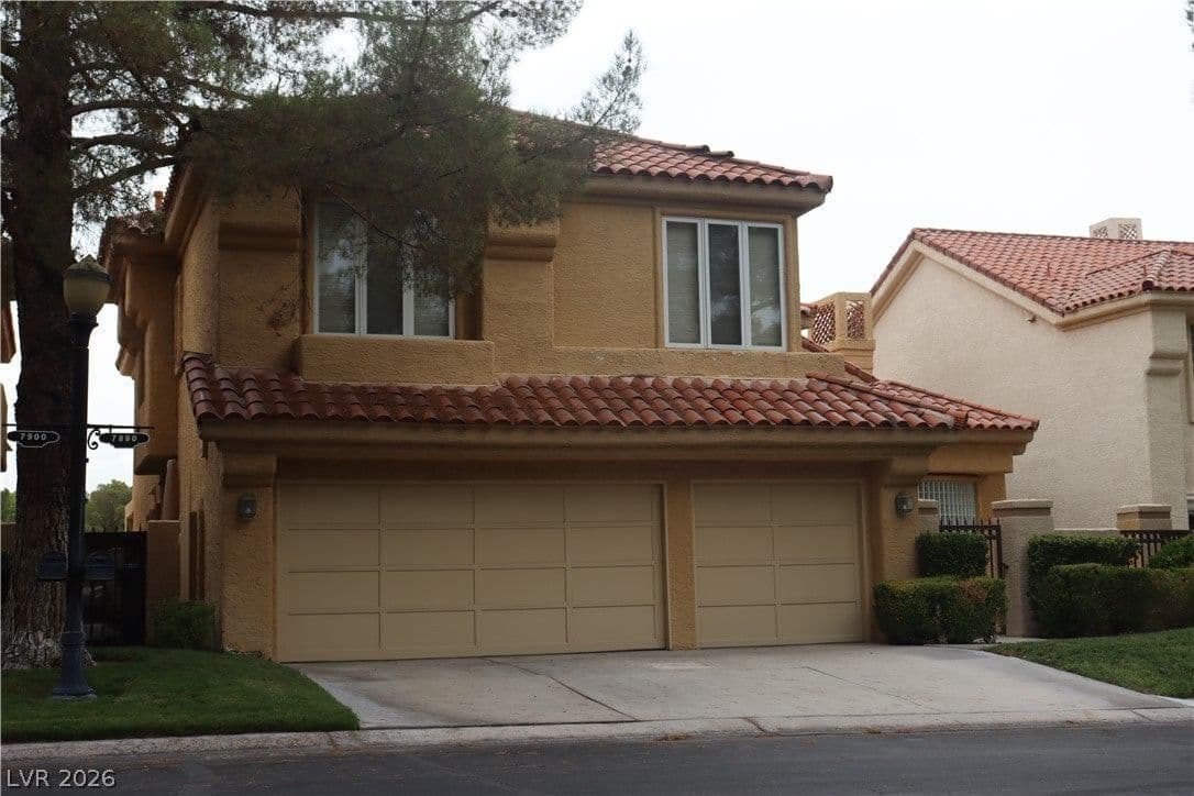 7890 Castle Pines Avenue photo 2