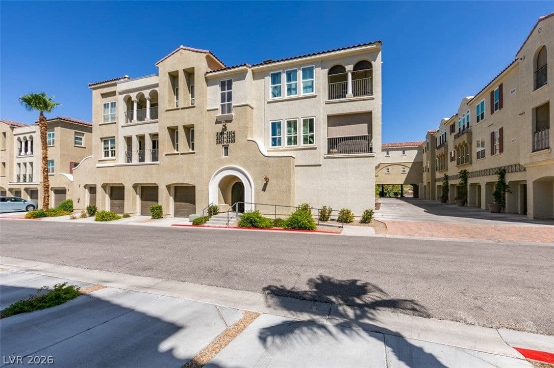 2555 Hampton Road photo 3