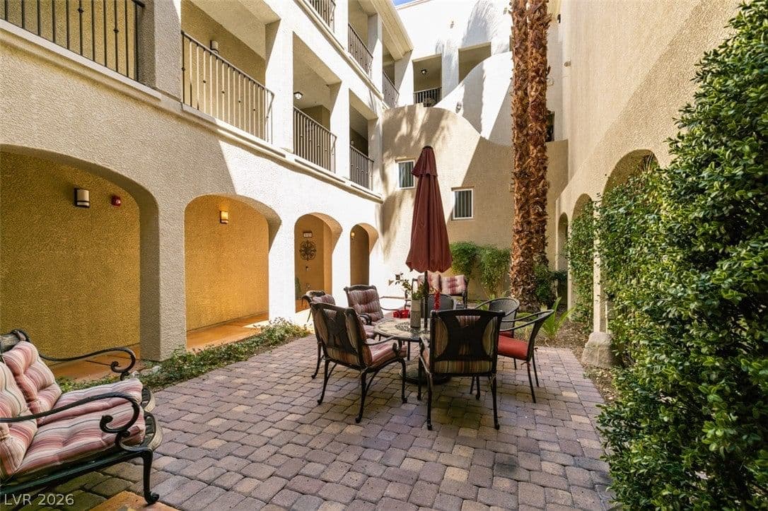 2555 Hampton Road photo 5