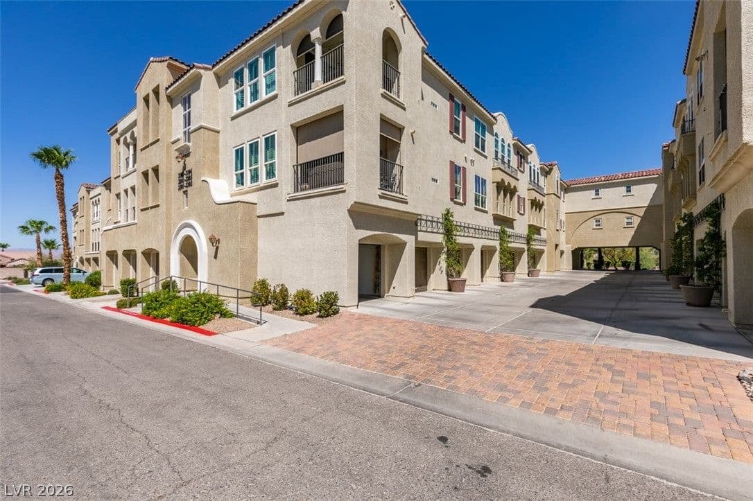 2555 Hampton Road photo 4