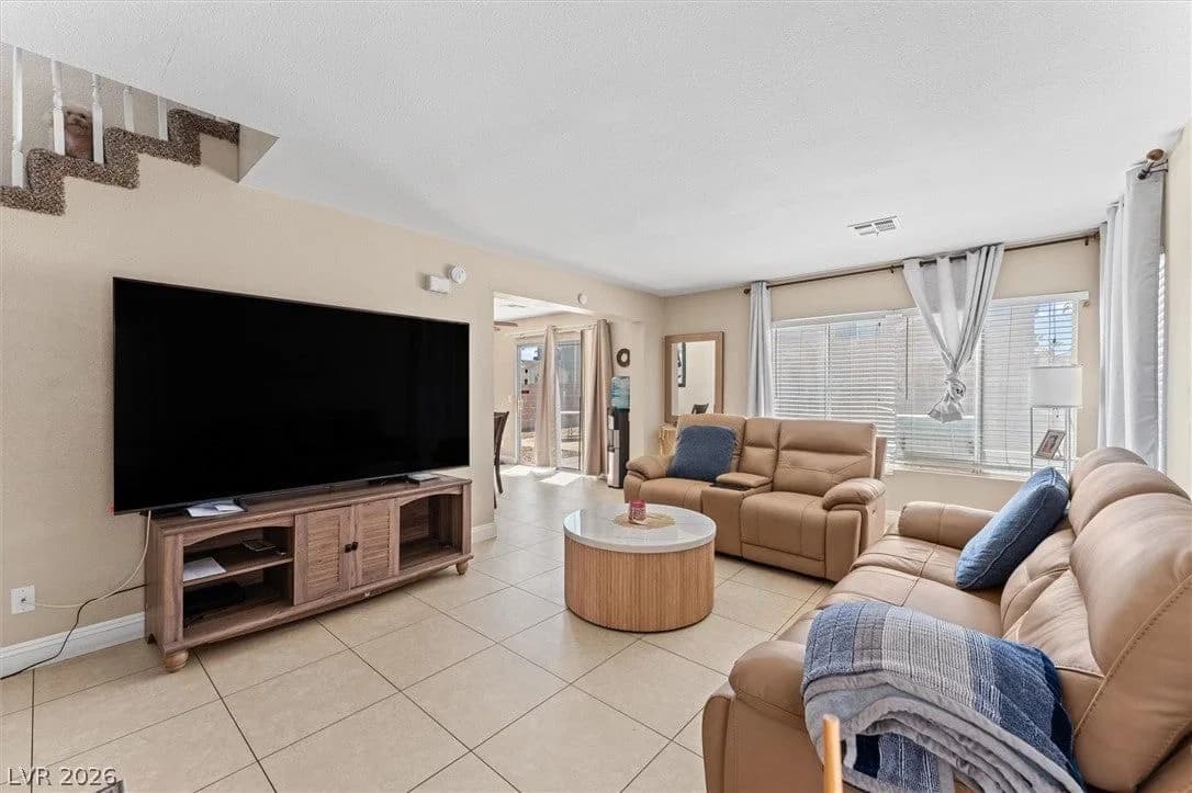 1455 Lodgepole Drive photo 3