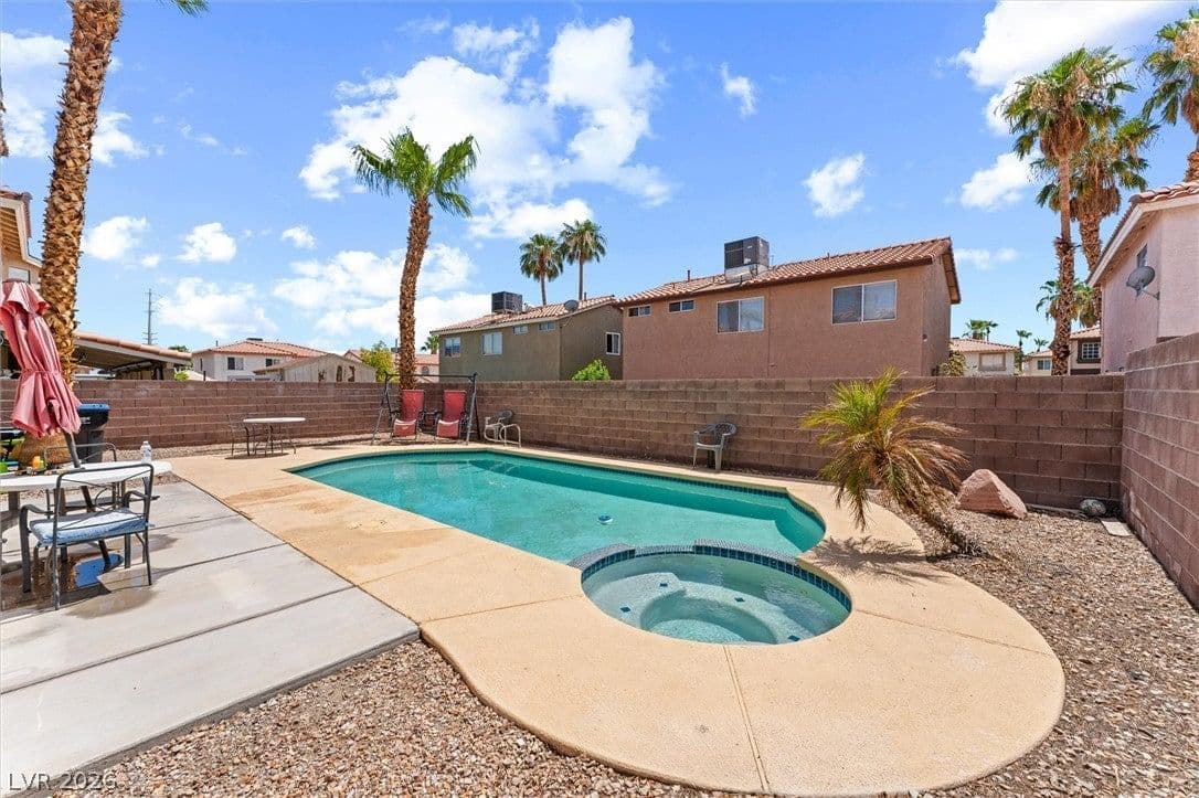 1455 Lodgepole Drive photo 2