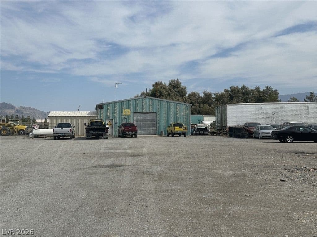 2200 Charleston Park Avenue photo 4