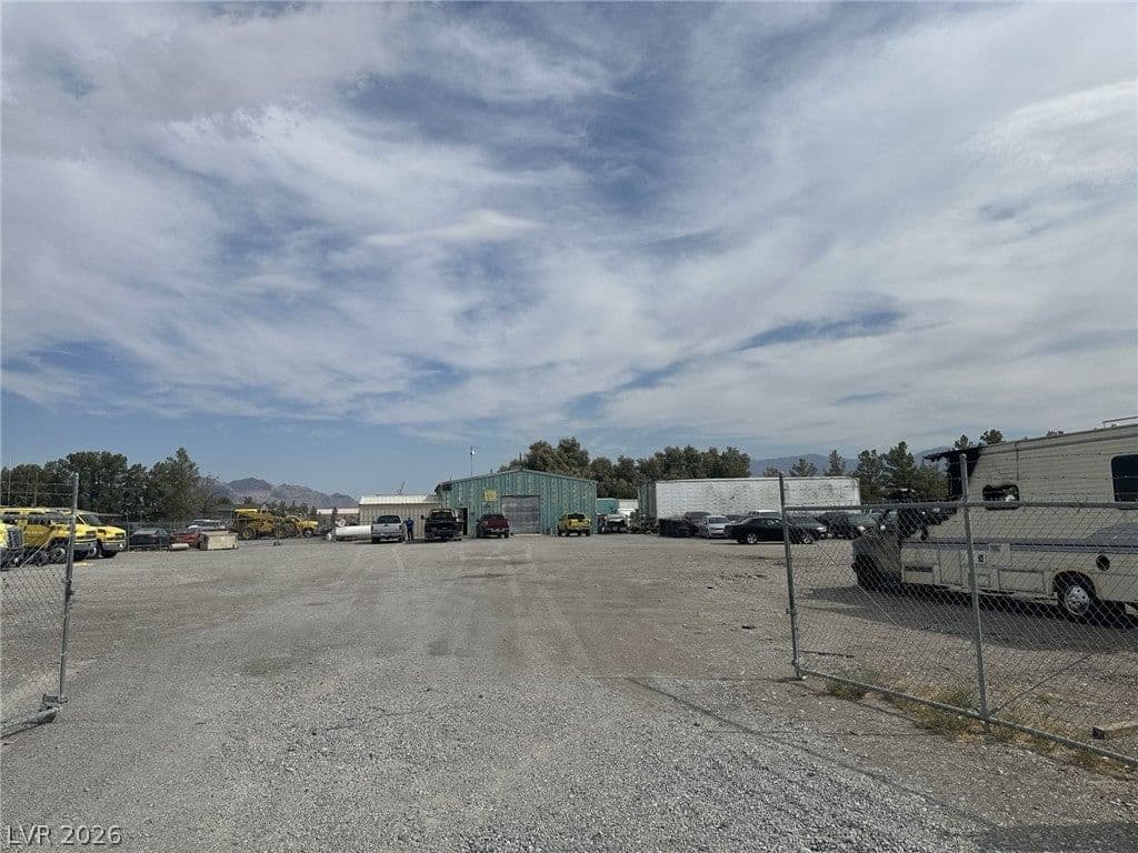2200 Charleston Park Avenue photo 2
