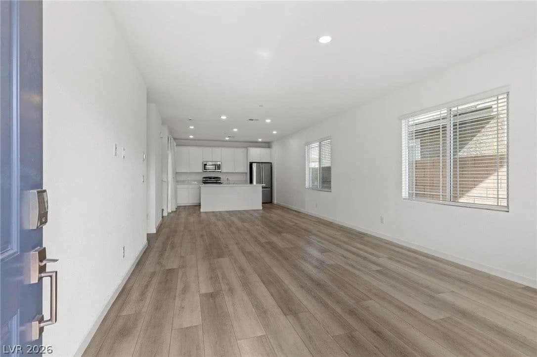 615 Camilla Creek Street photo 2