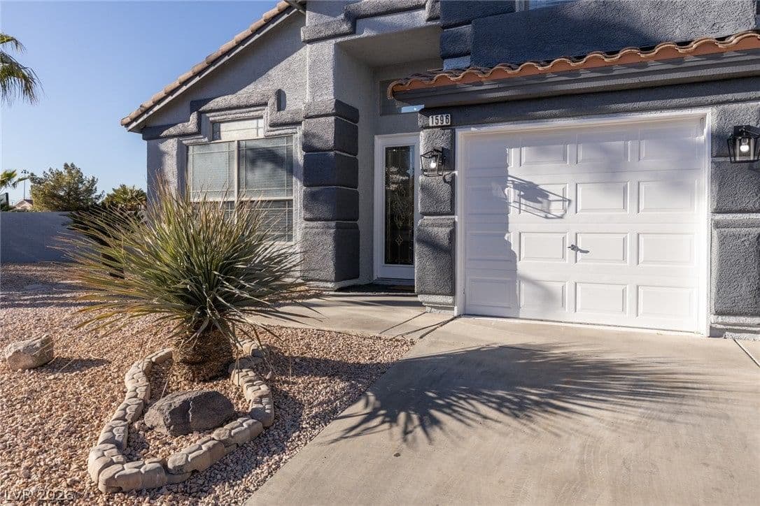 1596 Bozeman Drive photo 3