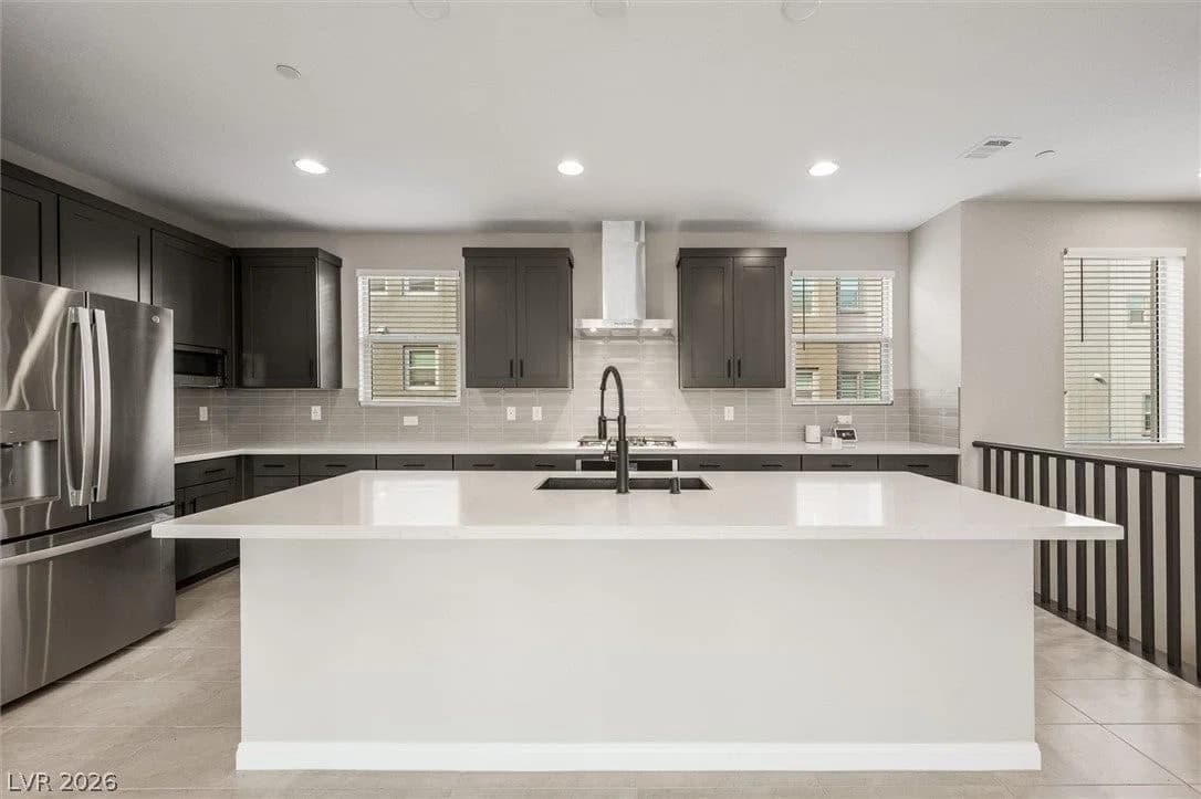 11536 Fleet Wing Avenue photo 2