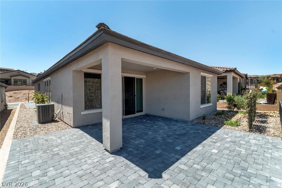 48 Crimson Cactus Avenue photo 3