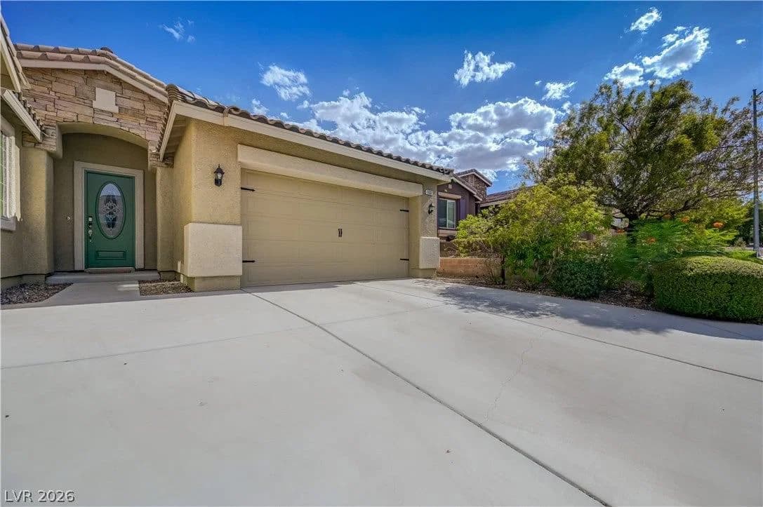 1637 Blue Cliffs Avenue photo 4