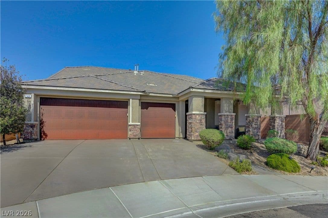 241 Desert Arroyo Court photo 2