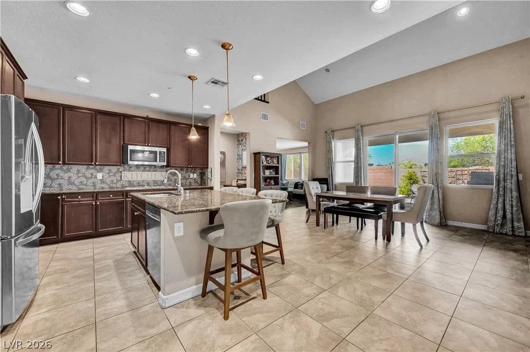 241 Desert Arroyo Court photo 5