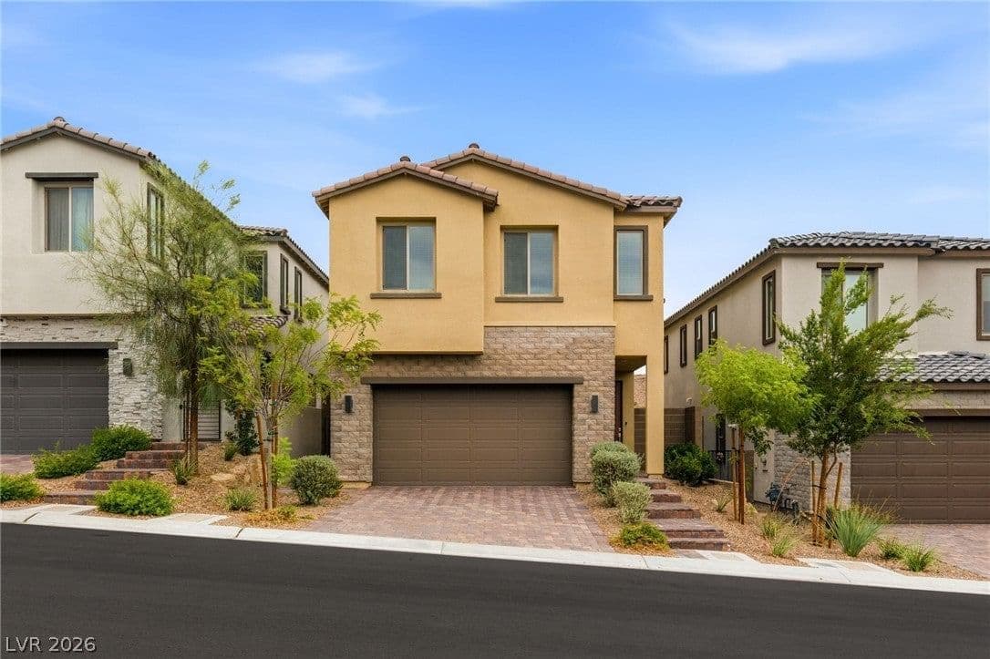 11576 Desert Hollow Avenue photo 2