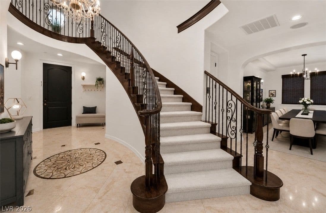 15 Benevolo Drive photo 2