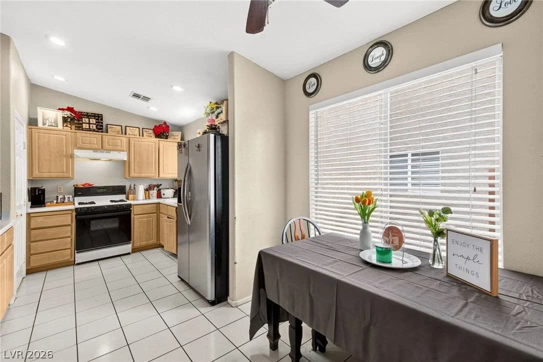 832 Binbrook Drive photo 3