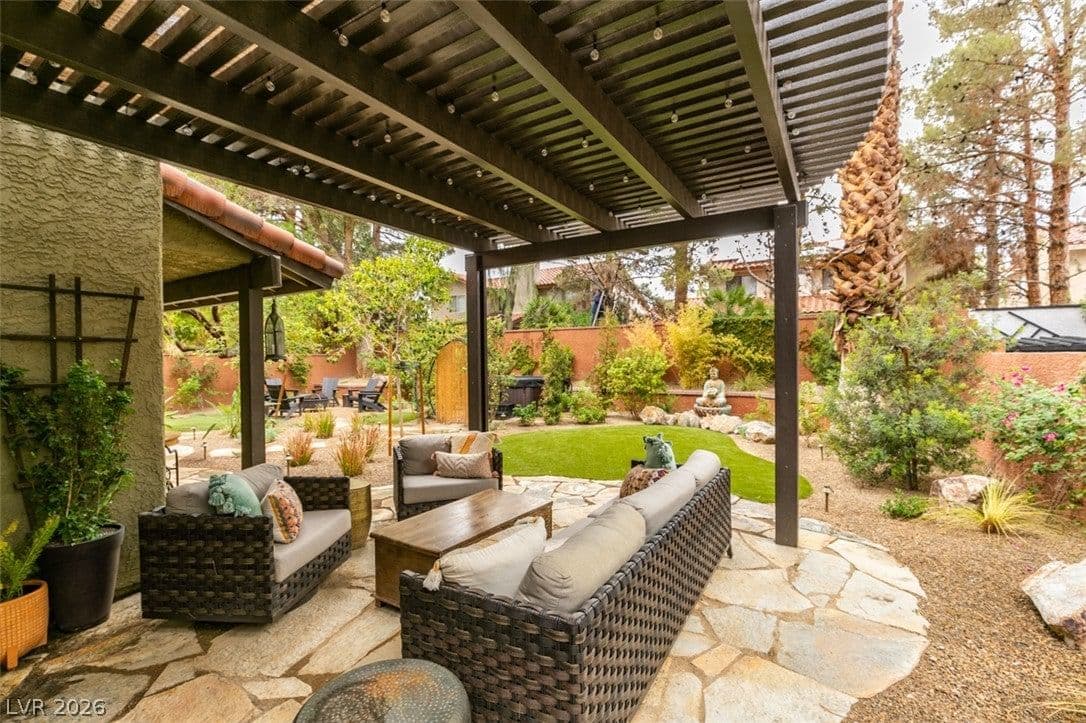 1919 Magnolia Drive photo 3