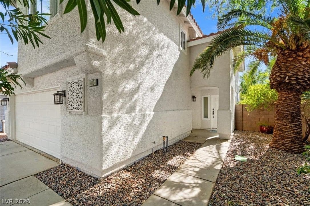 7050 Wine River Drive photo 3