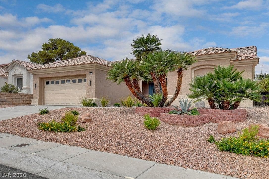 2621 Hanging Rock Drive photo 4