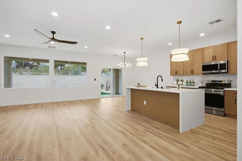 2251 Bildad Drive photo 4