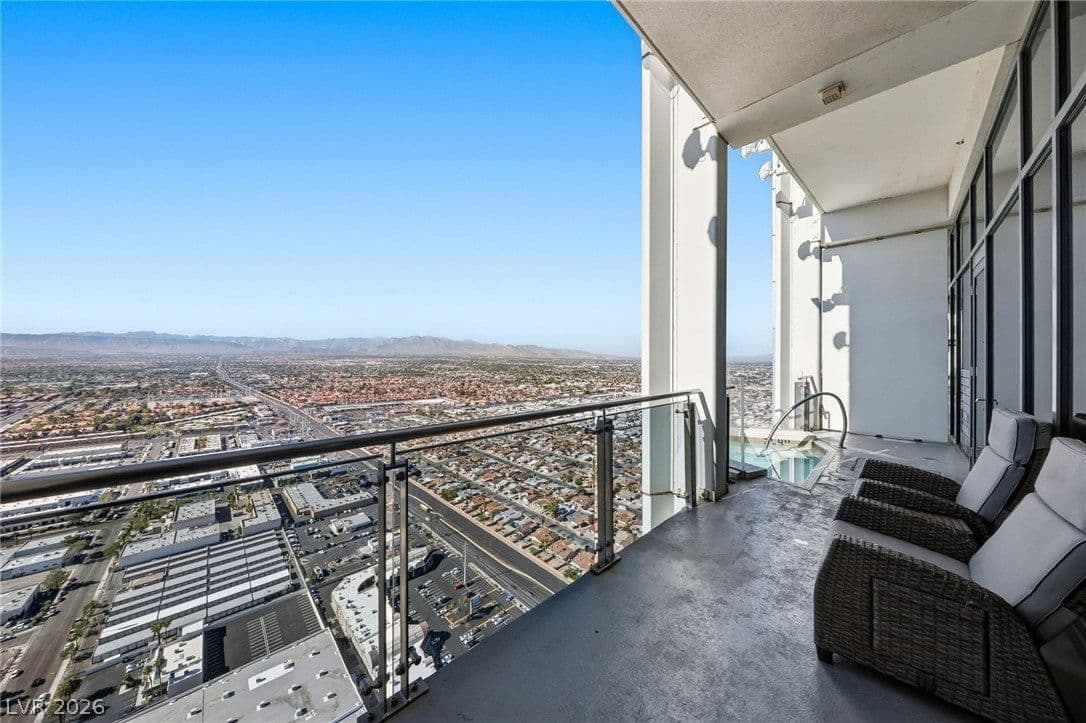 4381 Flamingo Road photo 2