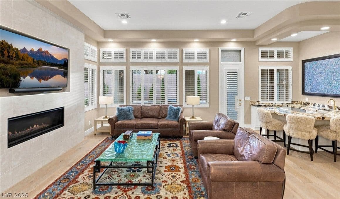 205 Aventura Street photo 5