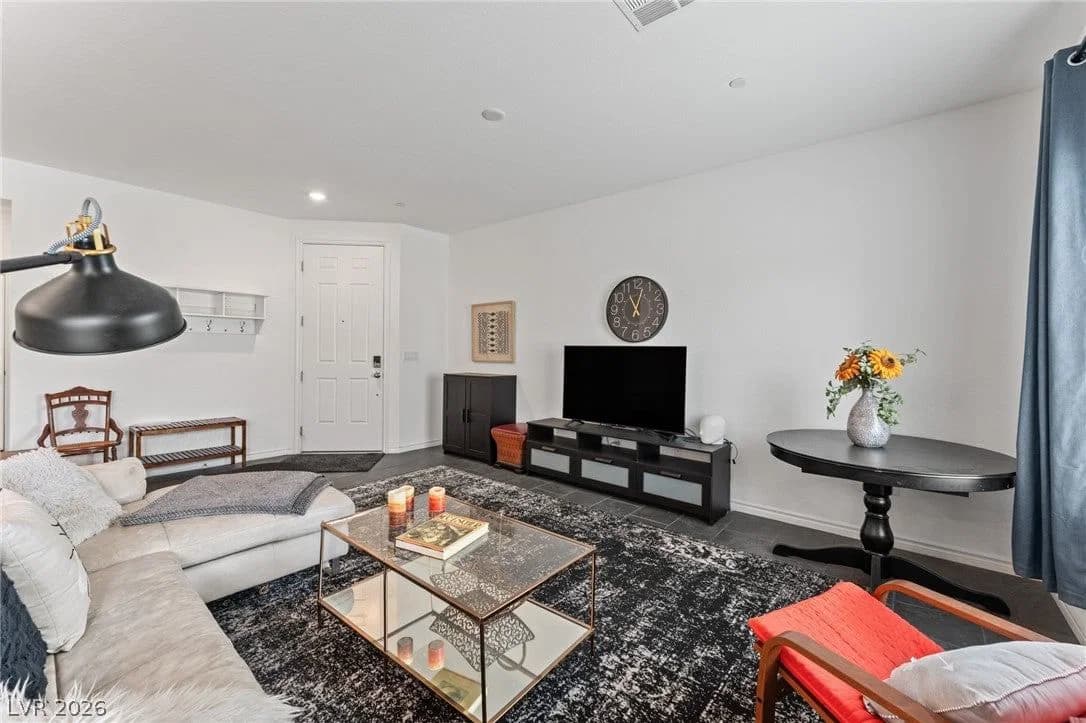 1367 Ossa Street photo 5