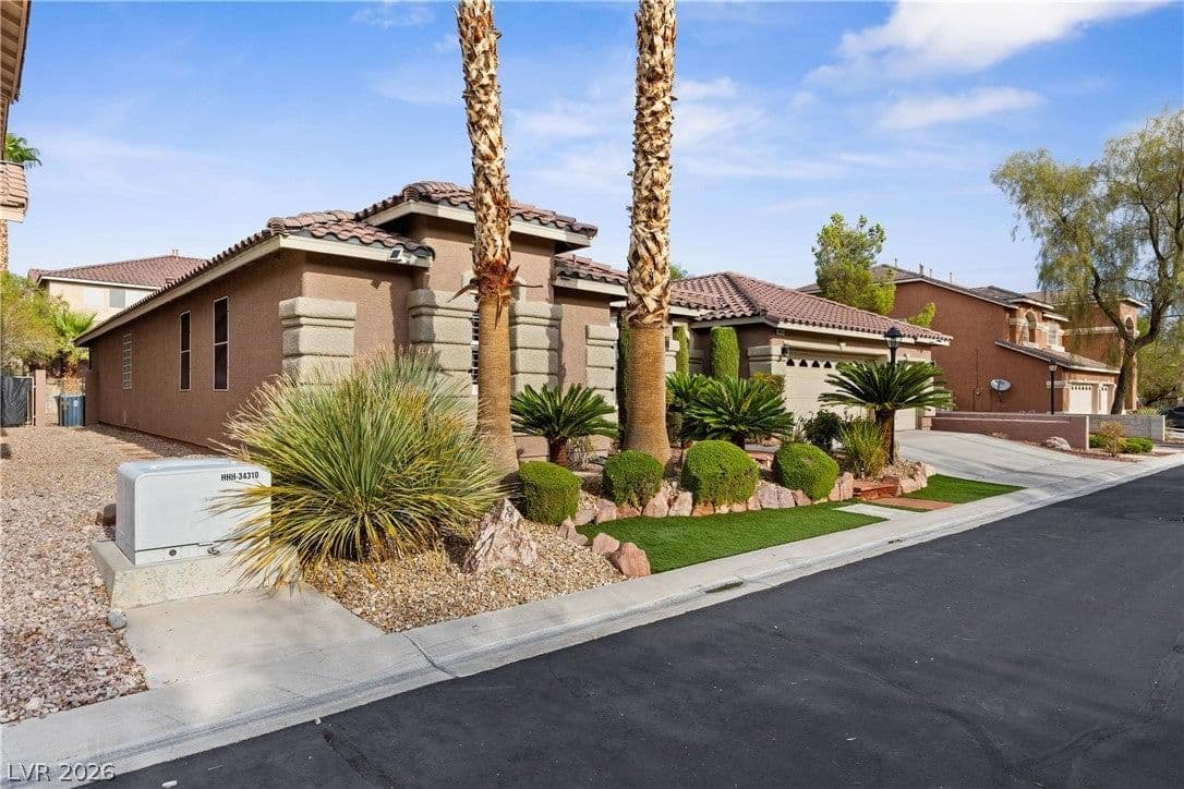 9413 Empire Rock Street photo 2