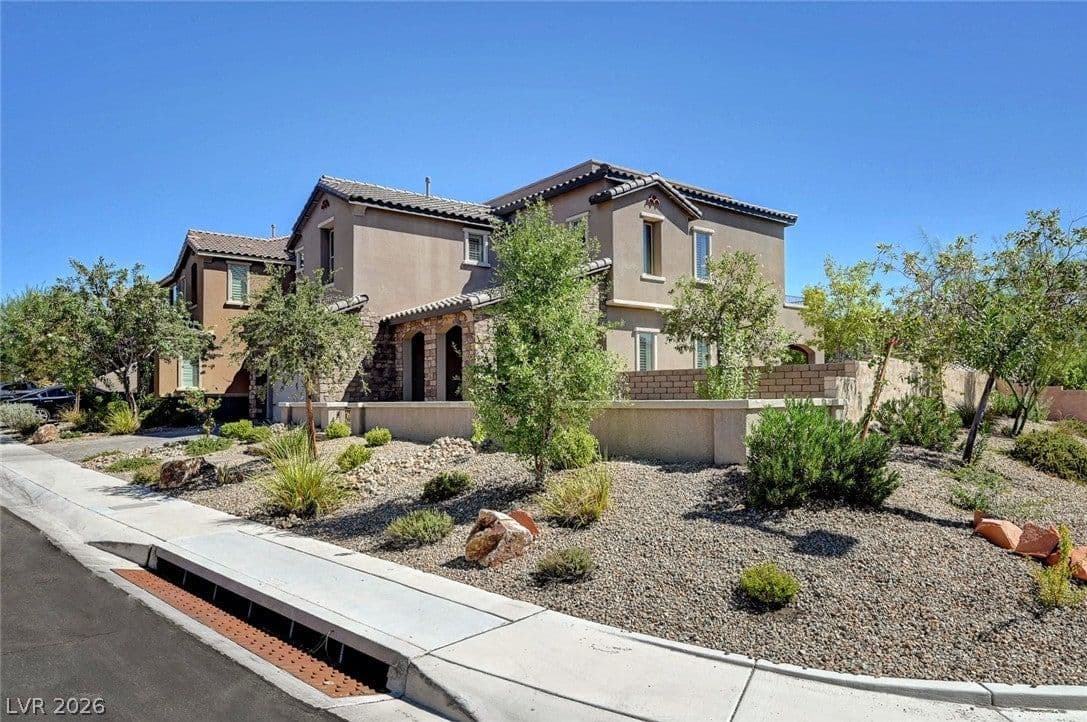 460 Trevinca Street photo 4