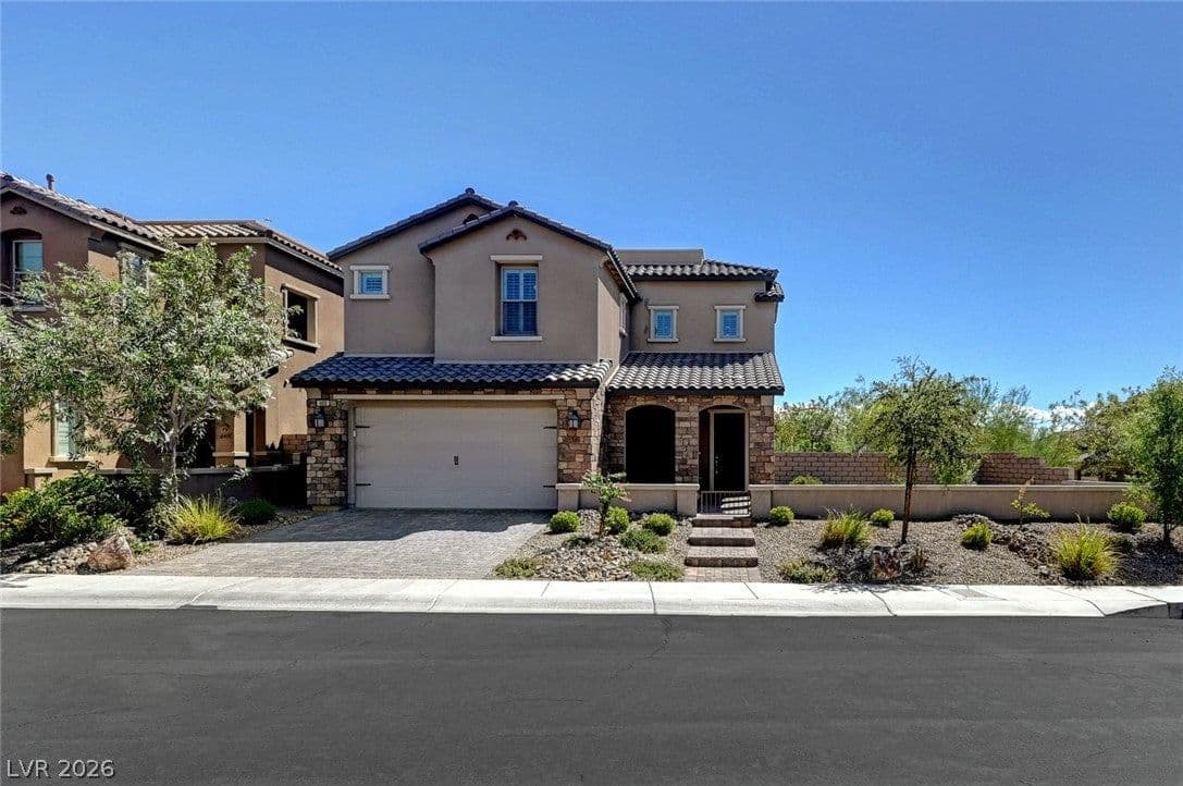 460 Trevinca Street photo 2