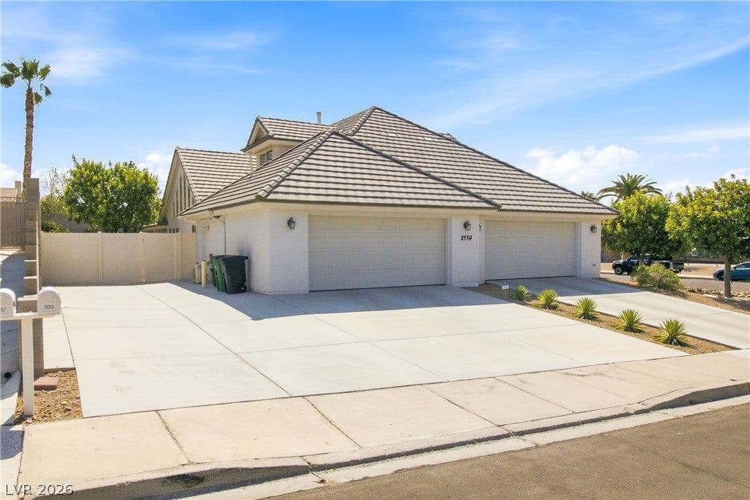 1539 Dorothy Drive photo 4