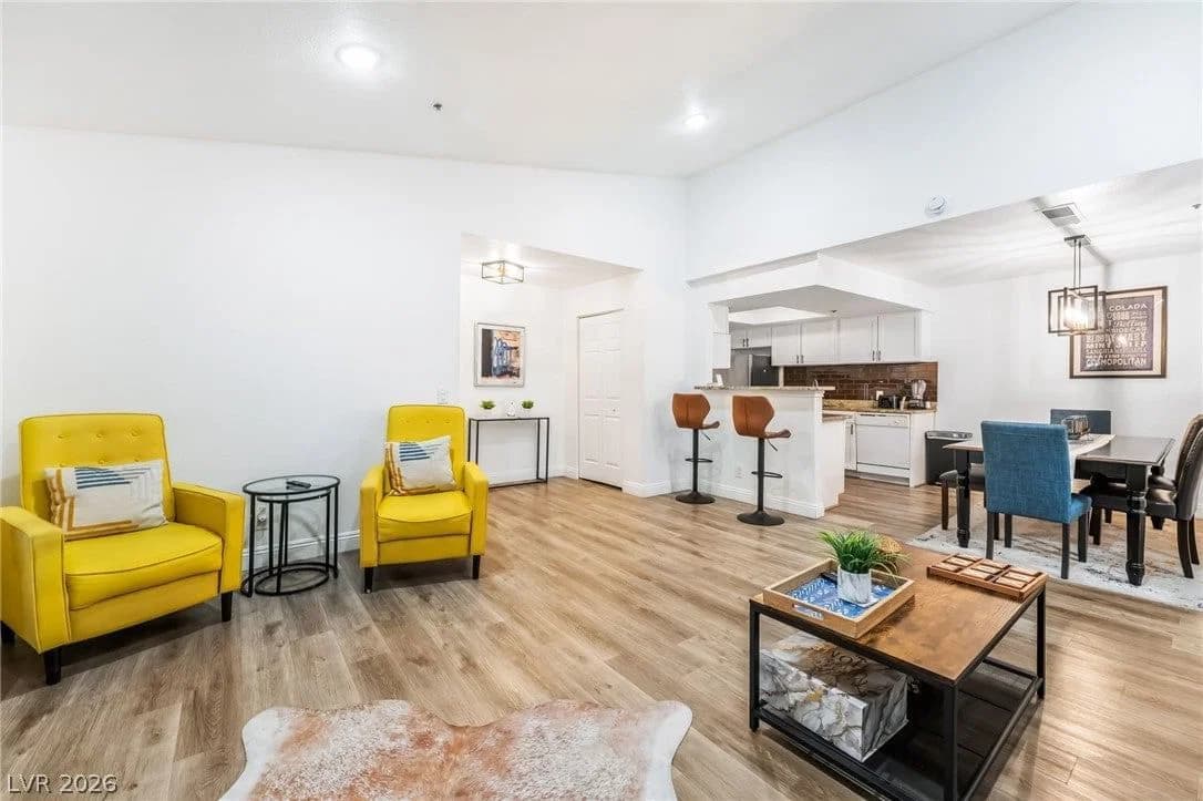 4200 Valley View Boulevard photo 2