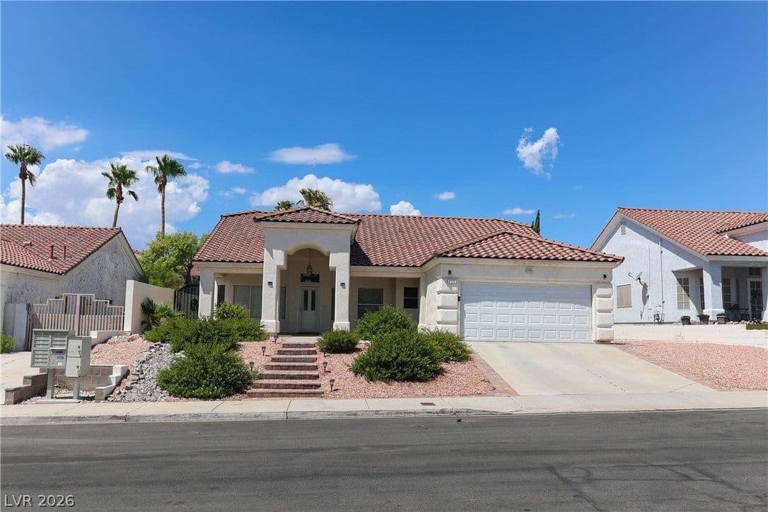 796 Capri Drive photo 4