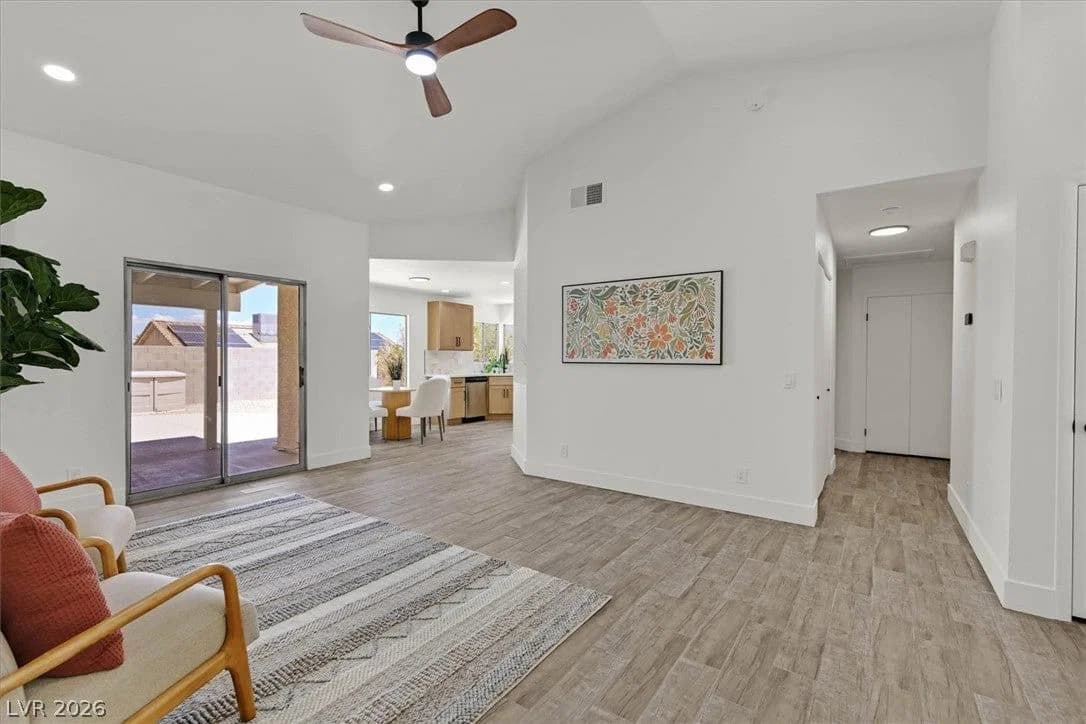 530 Reliance Avenue photo 5