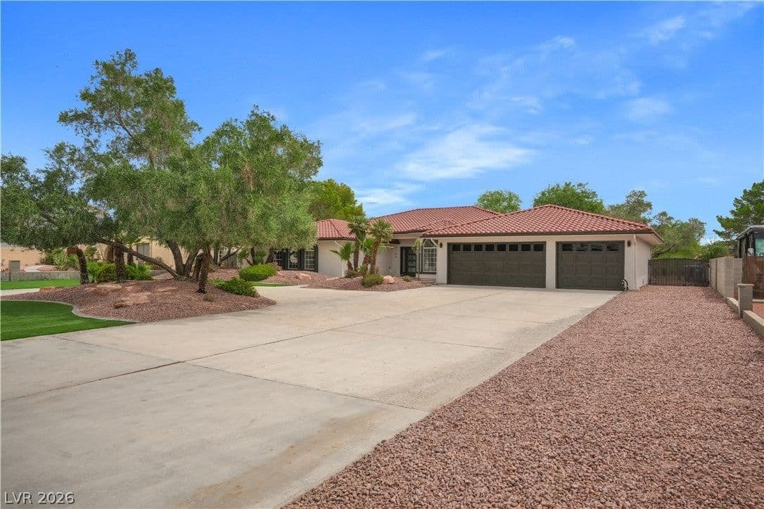 3150 Tenaya Way photo 2