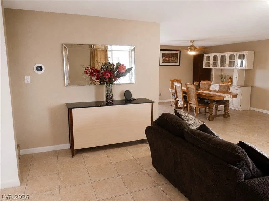 905 Zola Circle photo 3