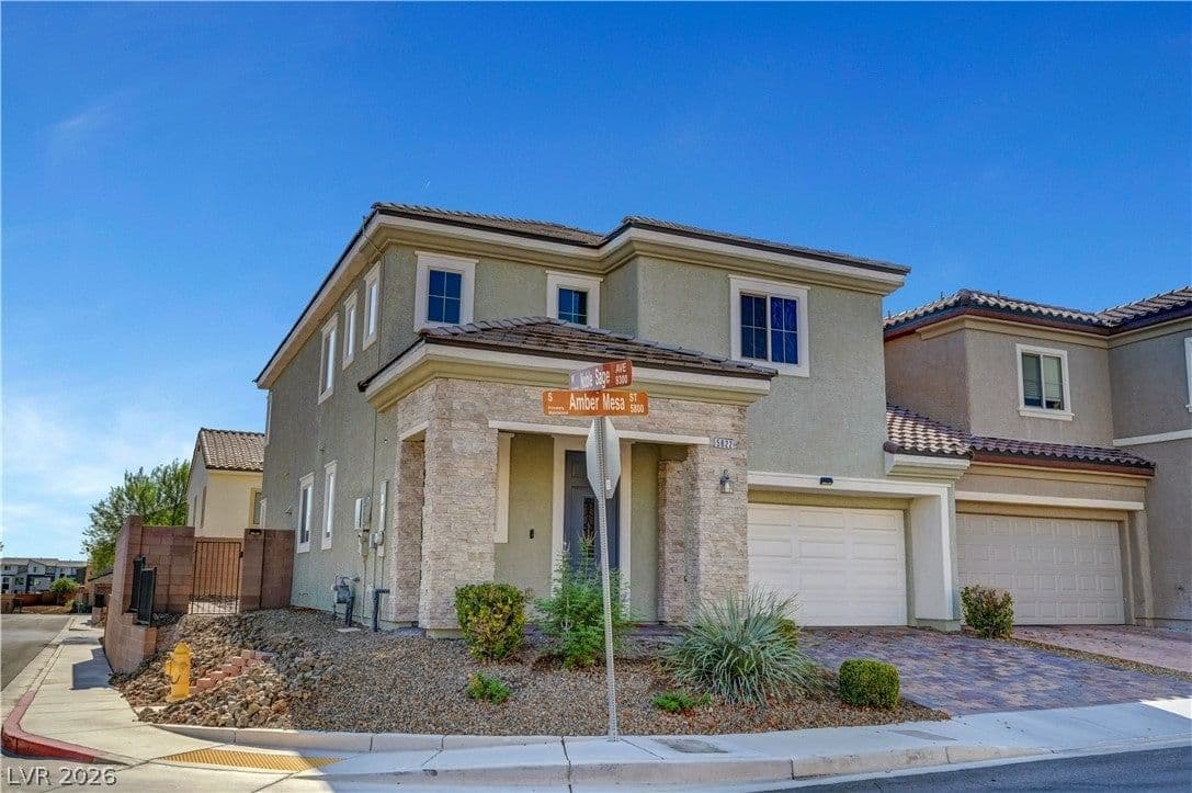 5822 Amber Mesa Street photo 3