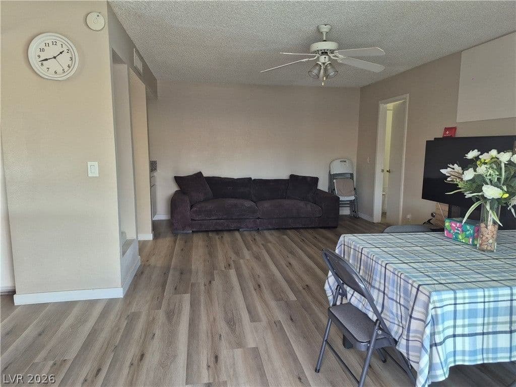 5849 Cherokee AVE photo 4