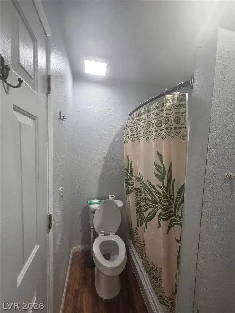 2036 Canterbury Drive photo 2