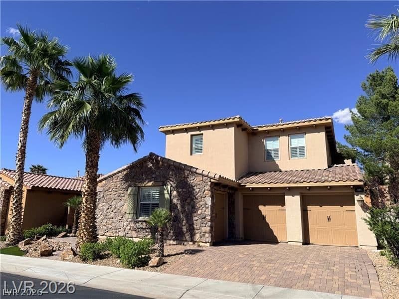 464 Via Palermo Drive