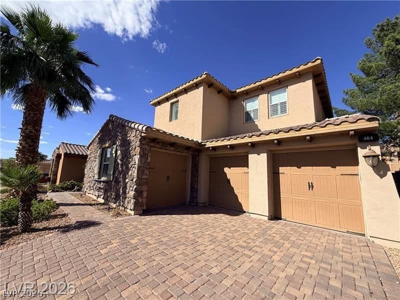 464 Via Palermo Drive photo 3