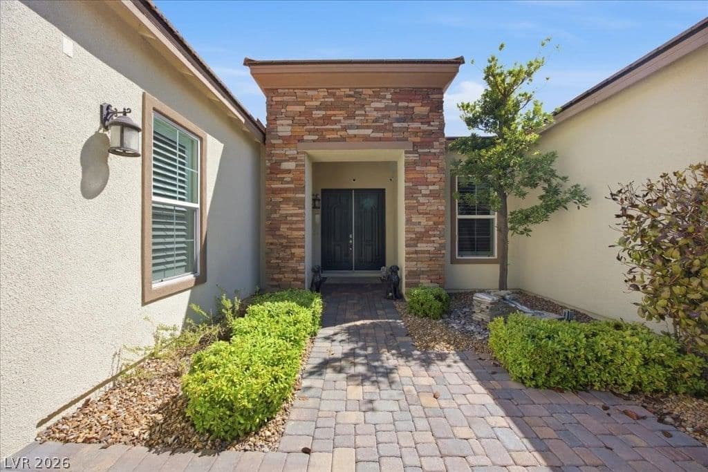 9727 Shimmering Falls Court photo 5