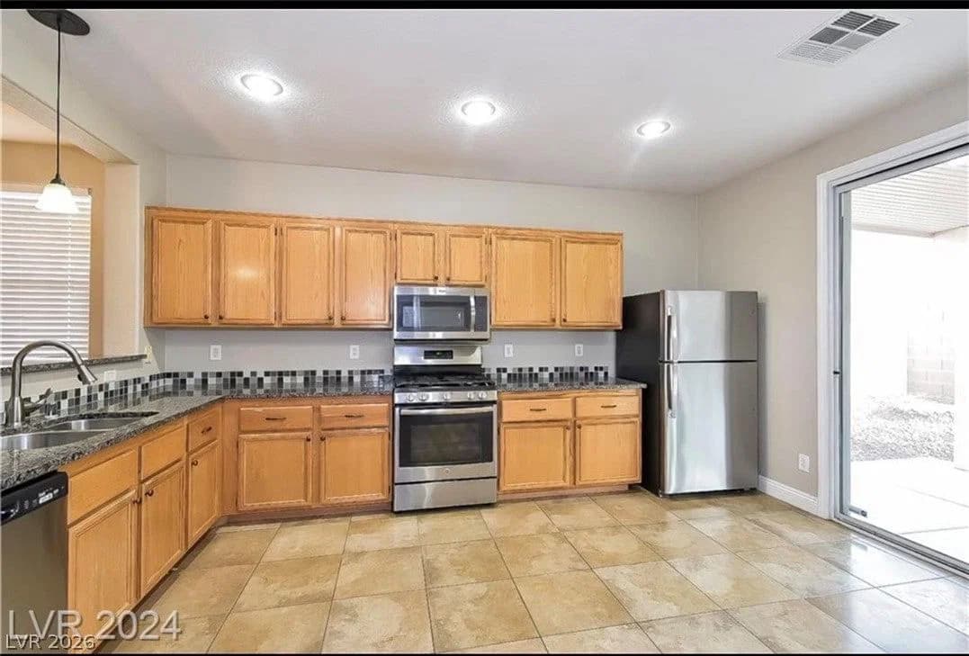 5012 Charlo Drive photo 5