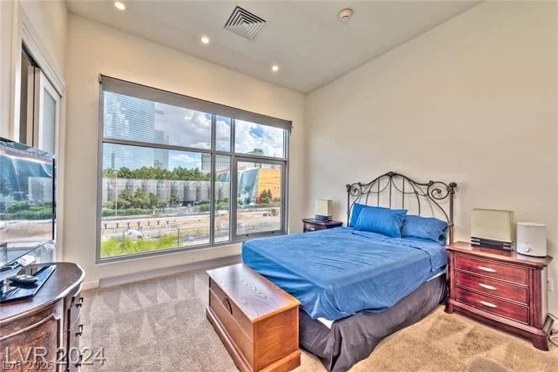4585 Dean Martin Drive photo 2