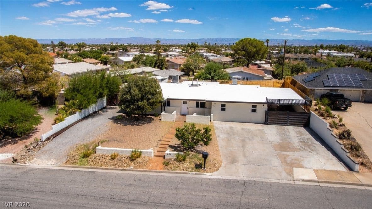 425 Blackridge Road photo 2
