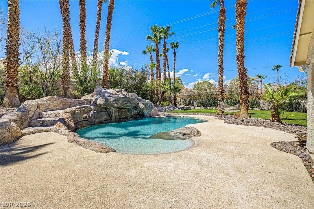 1101 Byorick Way photo 2