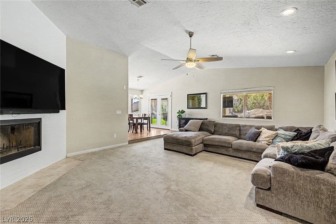1101 Byorick Way photo 4