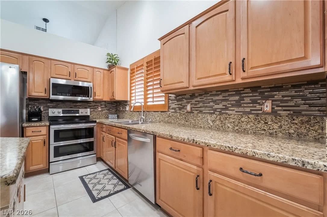 5791 Magini Avenue photo 2