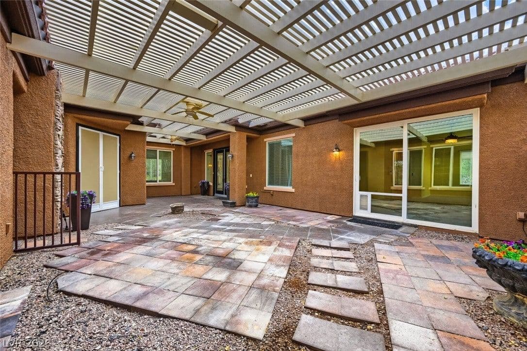 2201 Hudson Falls Court photo 4