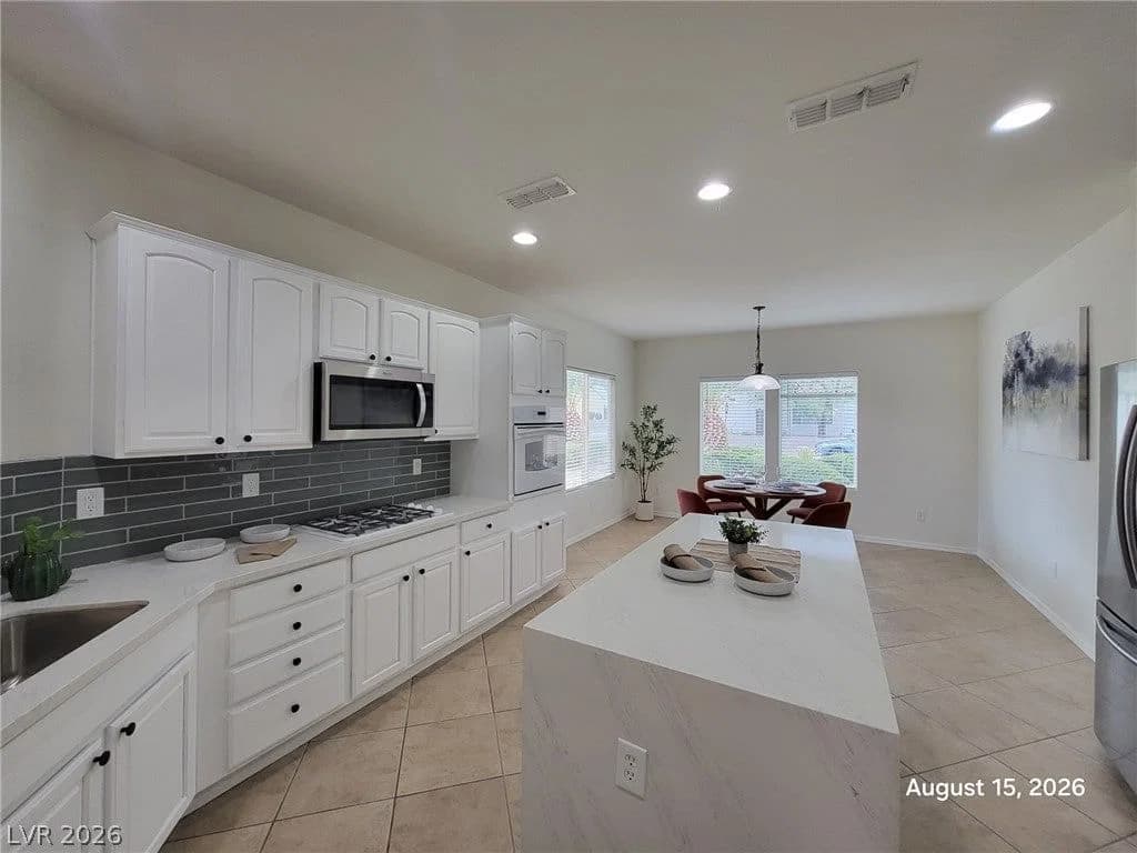 2116 Twin Falls Drive photo 2