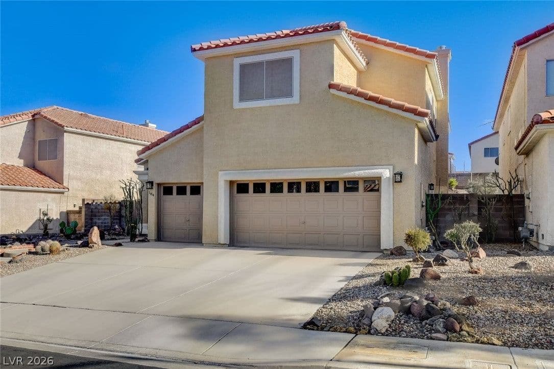 184 Adomeit Drive photo 3
